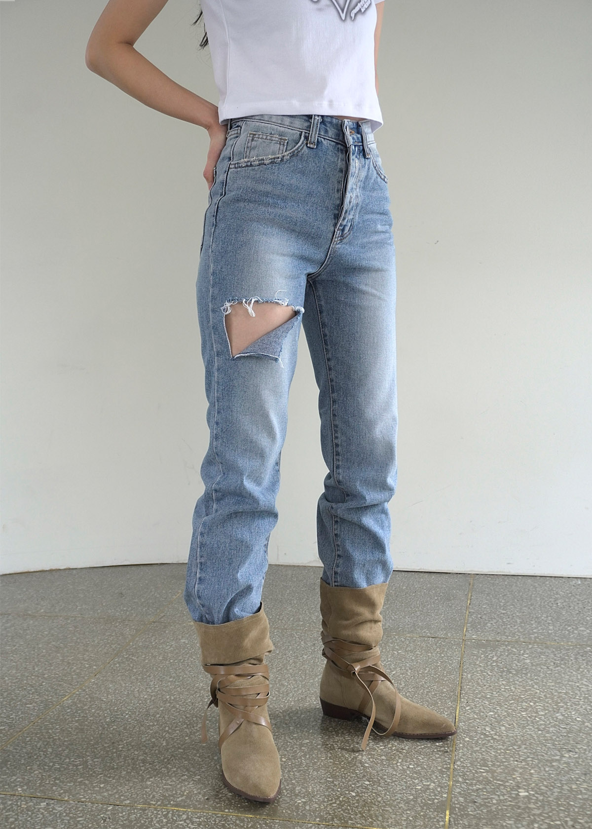 Cutting Out Straight Denim Pants