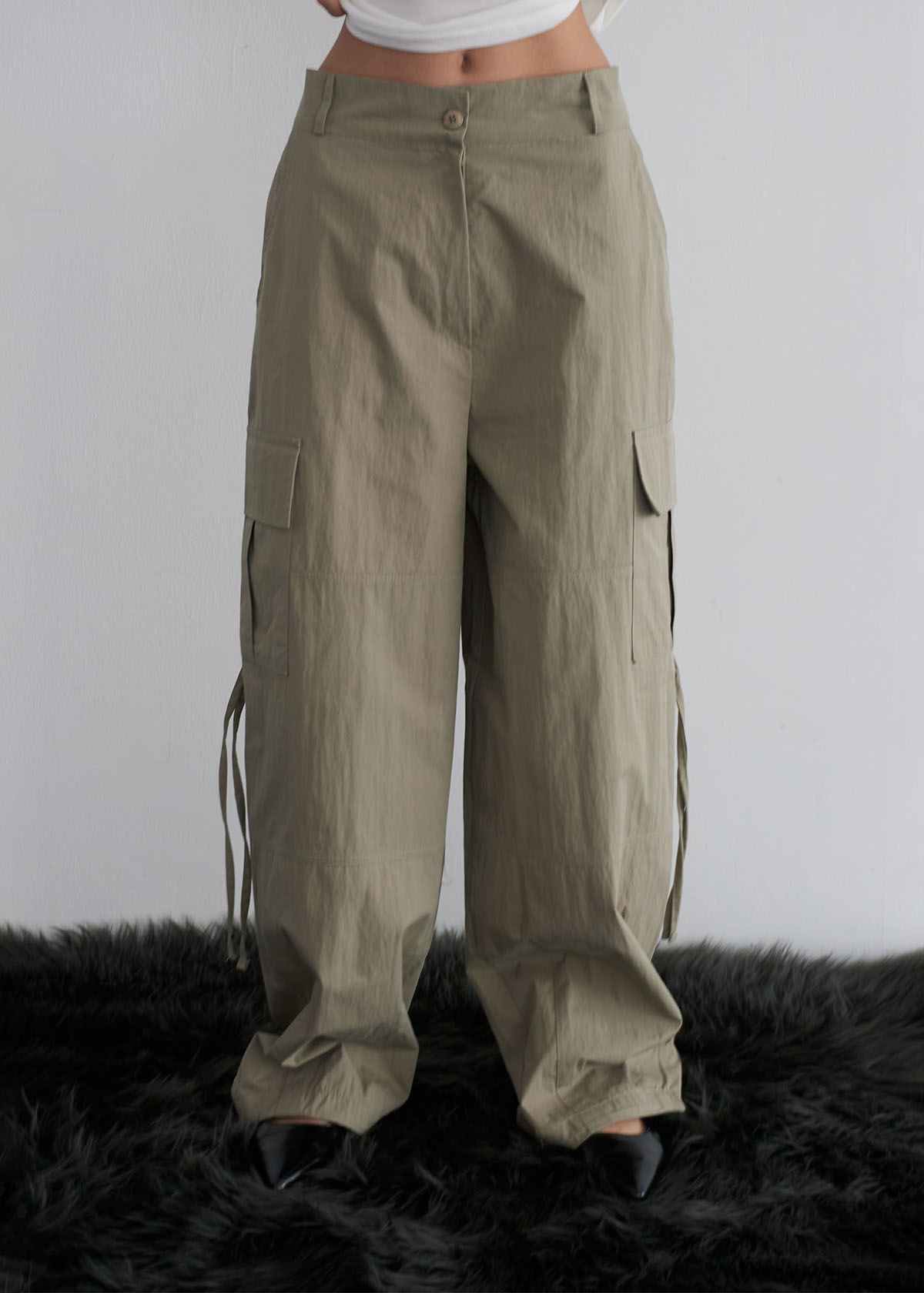 Nylon Midrise Cargo Pants (2c)